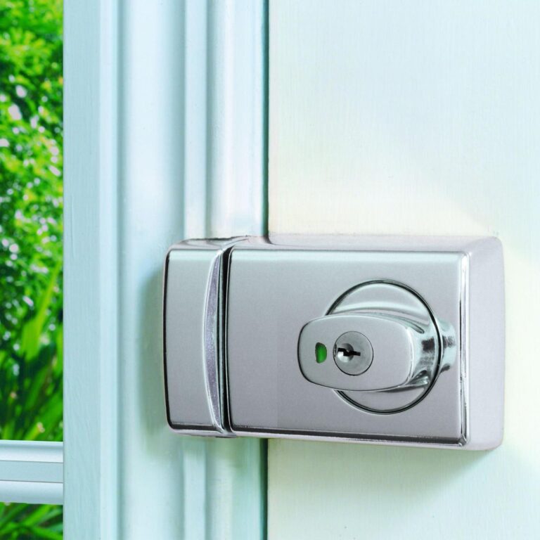 Lockwood 001 Double Cylinder Deadlatch installed on an Australian timber entry door